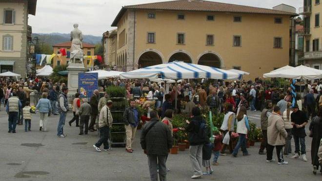 La città saluta la primavera col ritorno di Piazza in fiore