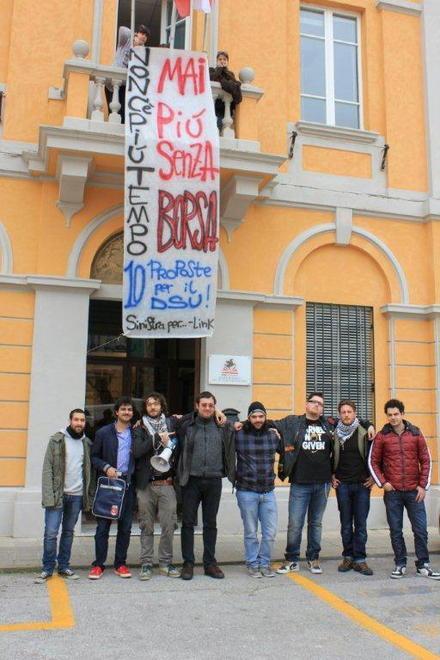 Occupata la sede dell’Azienda per il diritto allo studio 
