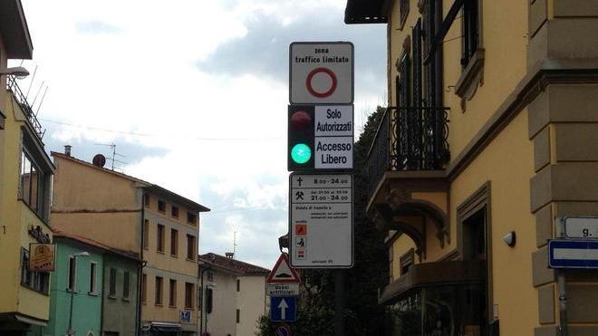 Installato il semaforo all’ingresso della Ztl