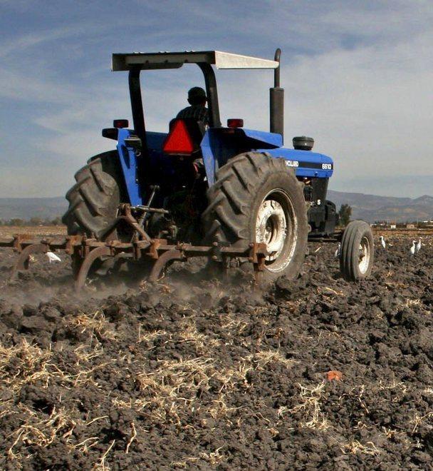 Serve il patentino per guidare i trattori