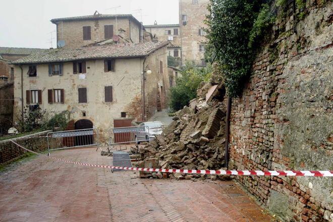 Certaldo, è sotto controllo la frana in via Valdracca 