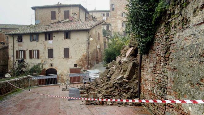 Certaldo, è sotto controllo la frana in via Valdracca