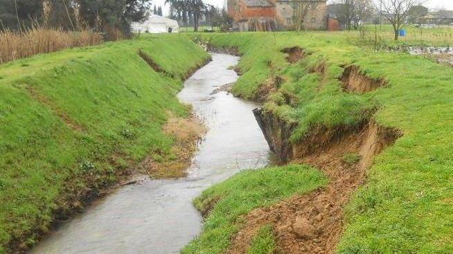 Rinviare le elezioni per ripristinare gli argini