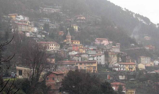 «Così fermano le case popolari» 