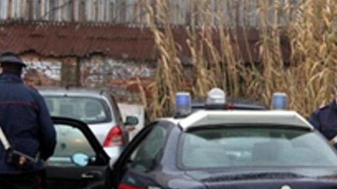 Dalla mamma e al lavoro con l’auto dell’ente: denunciato