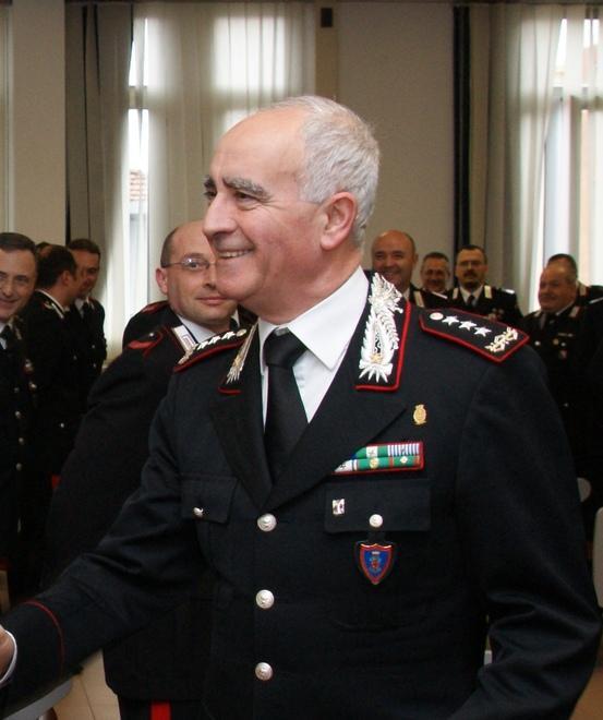 Il generale Del Sette in visita al comando dei carabinieri 
