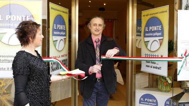 Massimo Galligani inaugura la sede della lista civica “Il Ponte”