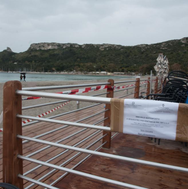 Baretti sequestrati, politica in ginocchio 