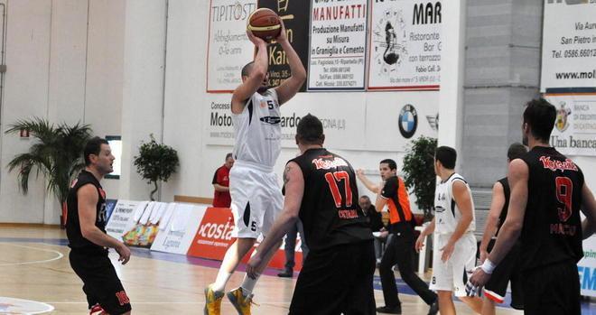 Il derby degli ex che vale i playoff 