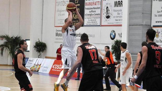 Il derby degli ex che vale i playoff