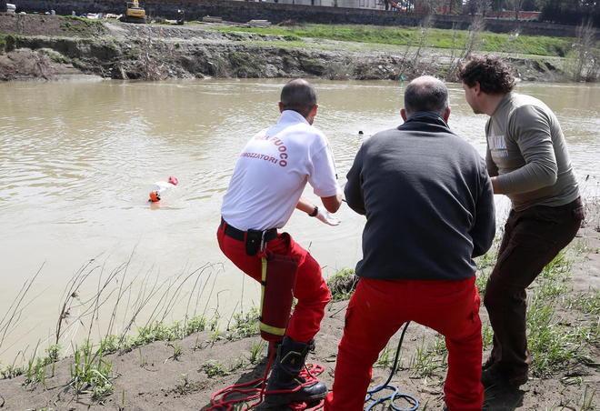 Tutto nudo e senza un braccio cadavere ripescato nell’Arno 