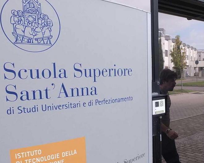 Nasce "Iuvo", il robot che aiuta a camminare anziani e disabili 