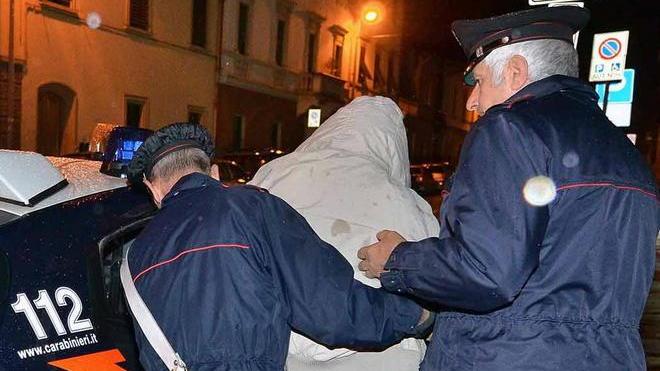 Ruba 20 chili di rame in un residence a Cerreto Guidi: arrestato