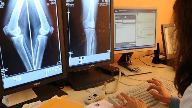 Per avere una radiografia un’attesa di nove ore