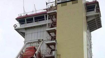 Marinai al verde, sigilli alla nave