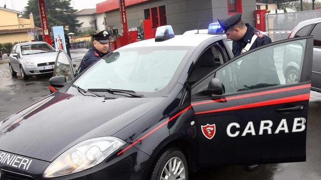 Sequestrata e rapinata un’anziana in casa
