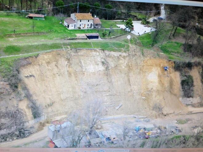 Strada Francesca, stop al traffico deciso dopo il sopralluogo 