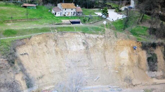 Strada Francesca, stop al traffico deciso dopo il sopralluogo
