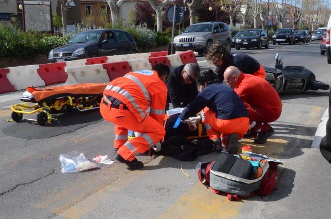 Schianto in città, anziano all’ospedale 