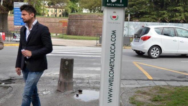 Trasferimento dei totem informativi, l’altolà dei commercianti