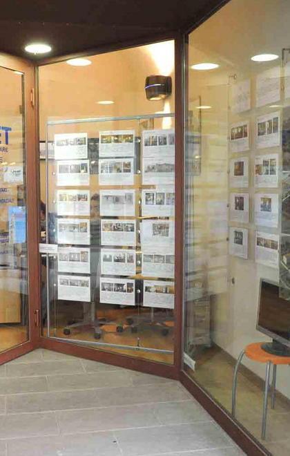 In calo le compravendite di case e negozi 