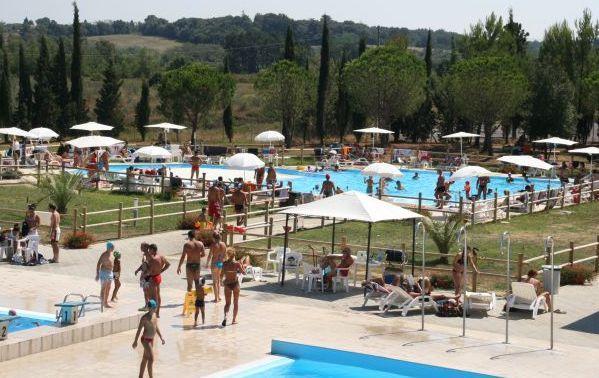 Cna: «Bacci si scusi o lo quereleremo» 
