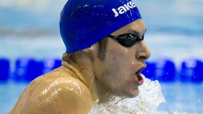 Nuoto, Turrini spaventa il mondo