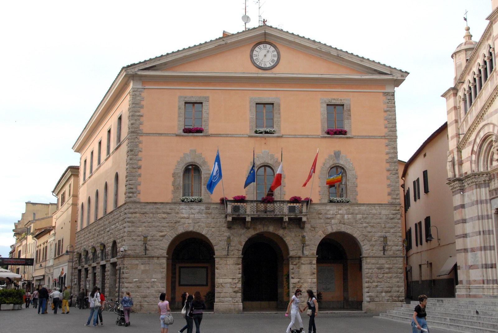 Dirigenti non laureati, tre sindaci a processo 