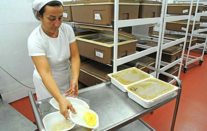 Salta il pranzo alla materna 60 pasti donati alla Caritas 