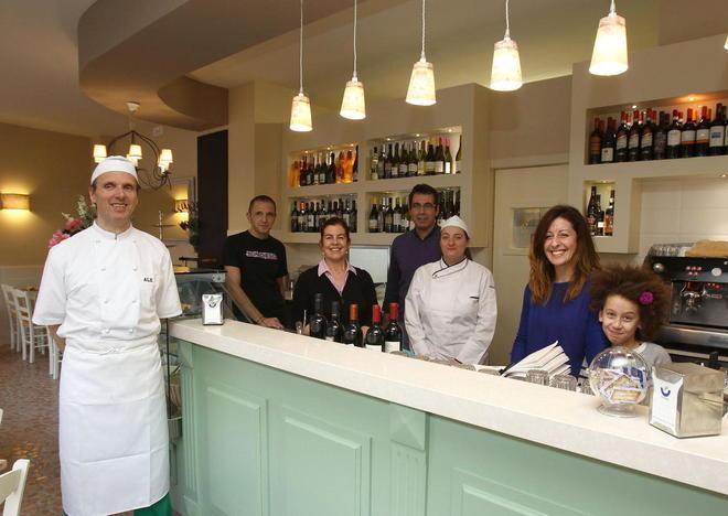 “Pellegrini’s”, ristorante tipico accanto al mercato coperto 