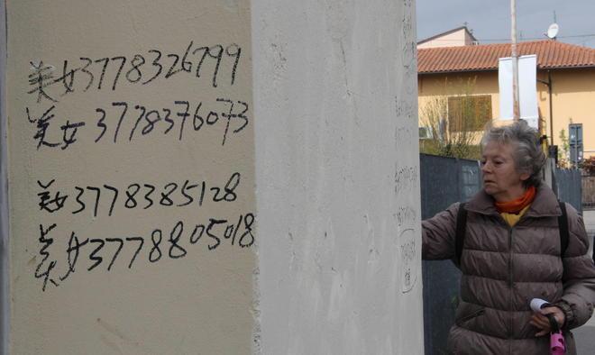 E Luigia ripulisce strade e vicoli
