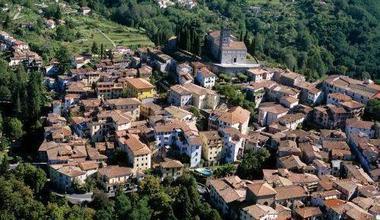 Maxicomune in riva al Serchio 
