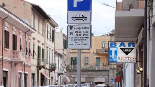 Più parcheggi a pagamento? La Confcommercio dice no