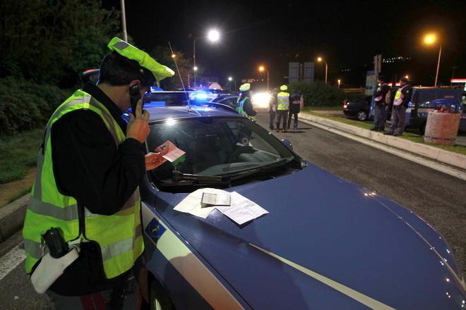 Centocinquanta alcoltest in una notte 