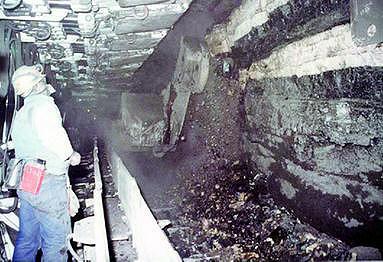 Gas e fiamme in galleria, terrore alla Carbosulcis 