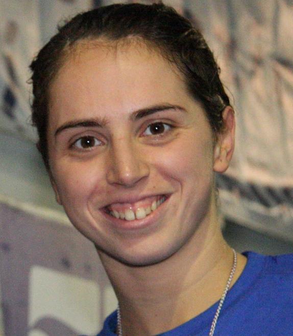 Dominio Pellegrini nei 200 Alice Nesti solo settima