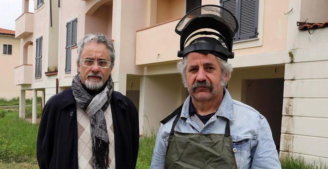 Il manager assume il ladro e la storia oscura... i marò 
