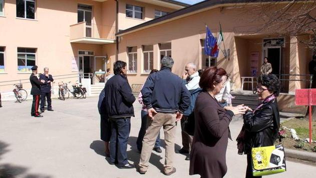 Il quartiere si ribella «Sciogliamo il Comitato»