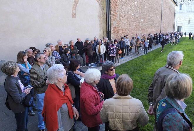 Passeggiata sulle mura, si replica 