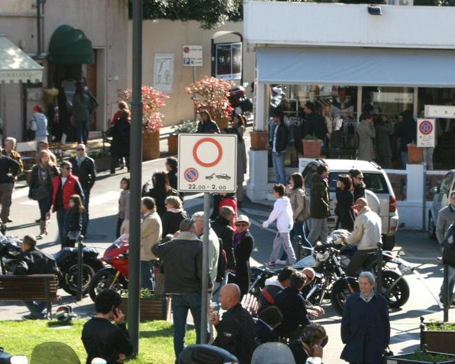 Raid di furti nei negozi di Castiglioncello 