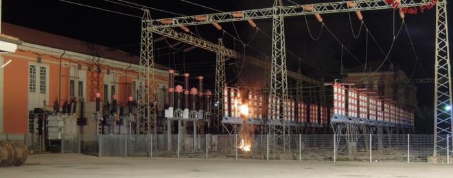 In fiamme il trasformatore della centrale elettrica