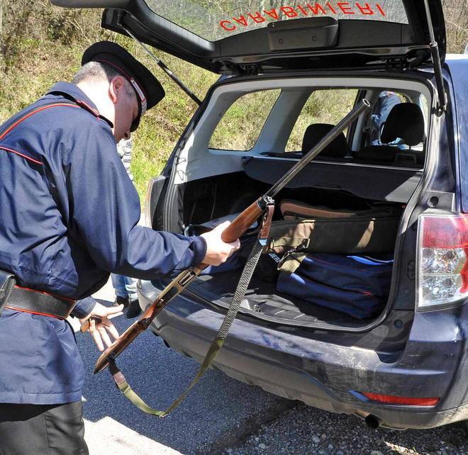 Scomparso da alcune ore si era sparato nell’auto 