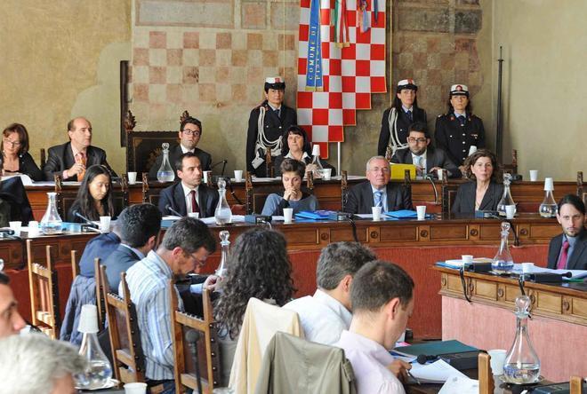 Da oggi 4 giorni di sedute per 837 osservazioni 
