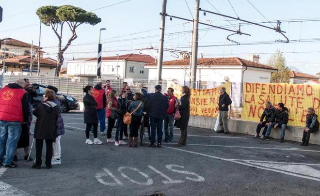 Città mobilitata contro il piano delle antenne 