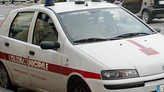 Tamponamento, coinvolti 3 bambini