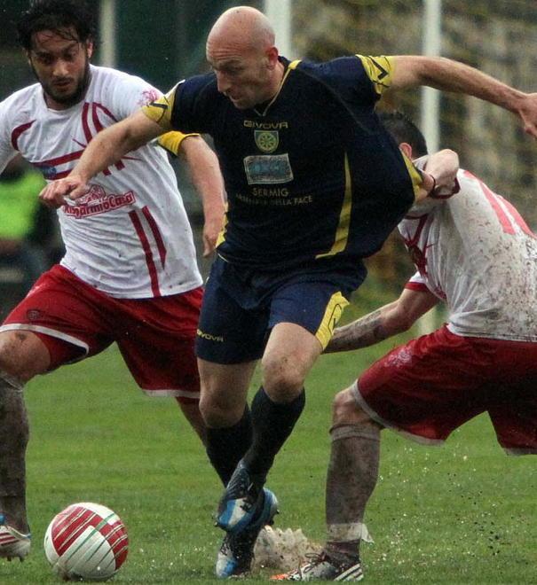 Carrarese new look passa a Catanzaro 