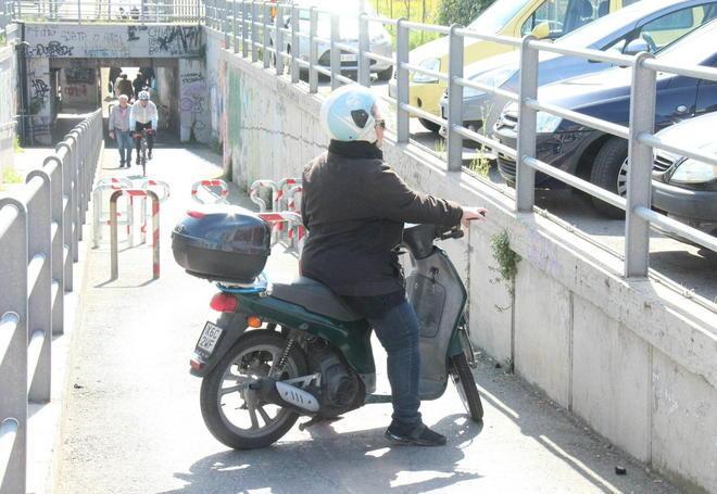 Quei motorini spacca-timpani, un simbolo di inciviltà