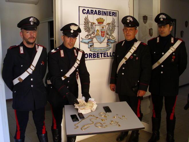Scappavano con oro nascosto nelle mutande: arrestati e condannati 