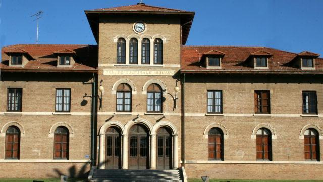 Il teatro alla gente: i renziani lanciano una petizione 