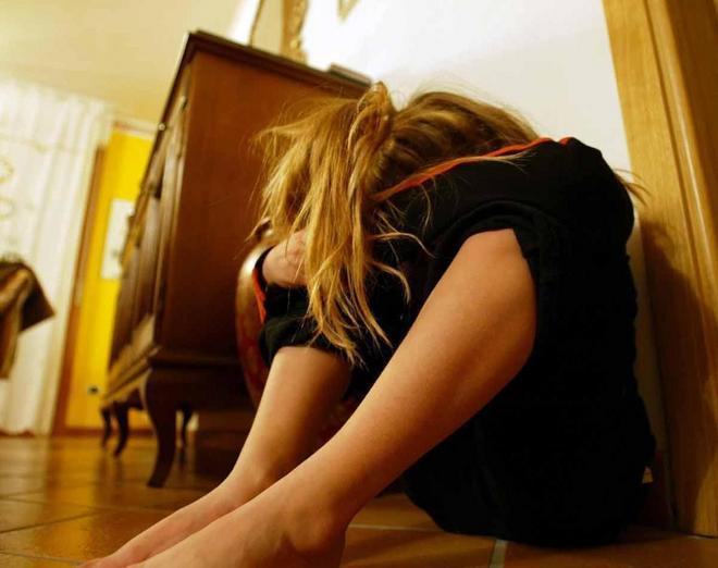 Nonna nei guai per molestie sulla nipotina di 13 anni 